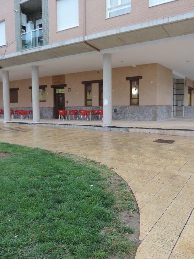 Albergue Santo Tomas De Canterbury Leon Luaran gambar